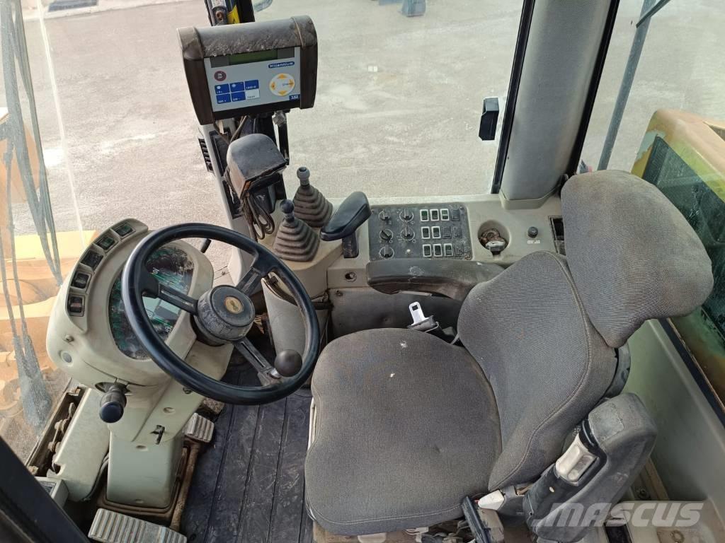 CASE 821C Tekerlekli yükleyiciler