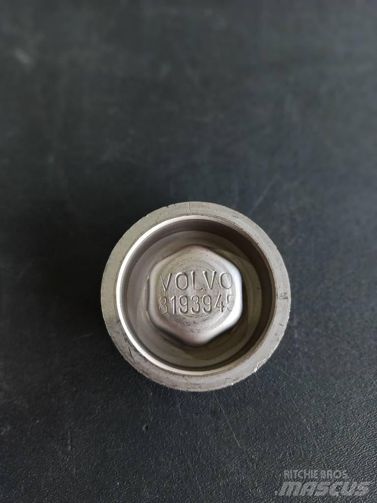 Volvo PLUG 8193945 Motorlar