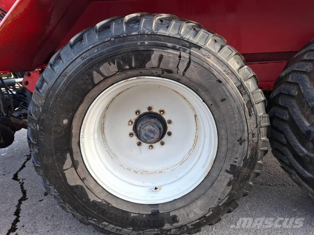 Livakka 16.5 M3 Sivi gübre ve ilaç tankerleri