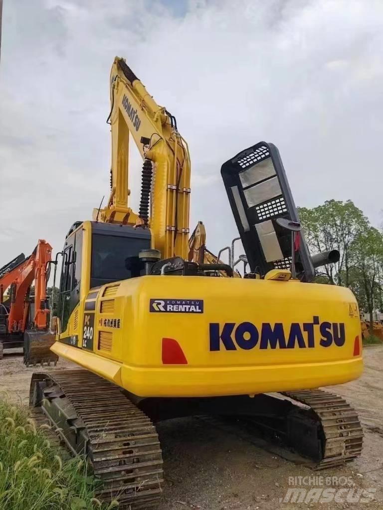 Komatsu 240LC-8 Paletli ekskavatörler