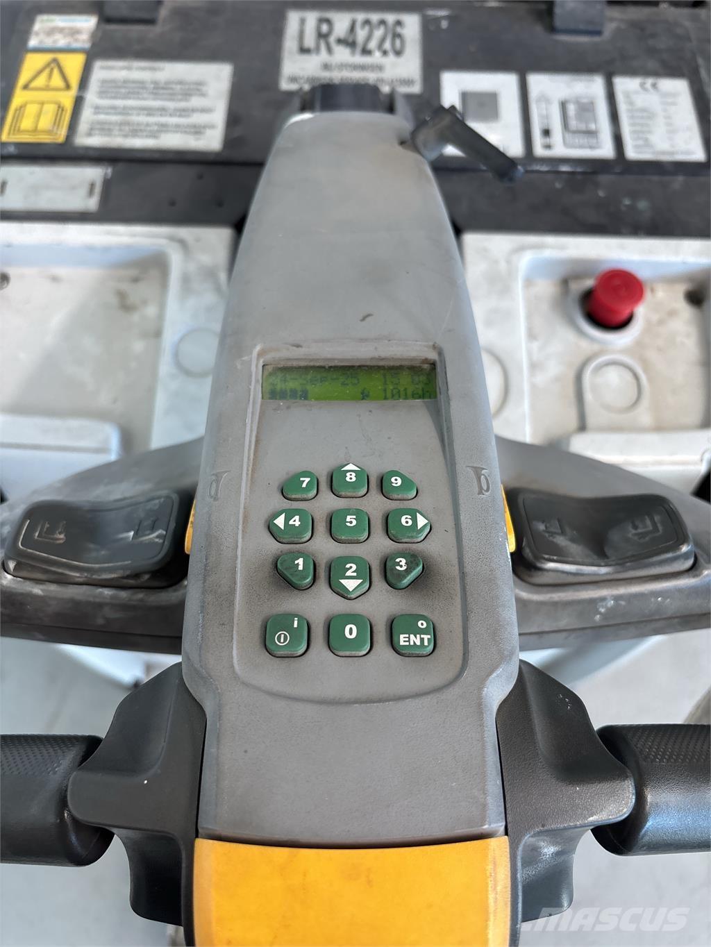 UniCarriers PDP200 Akülü depo ekipmanları