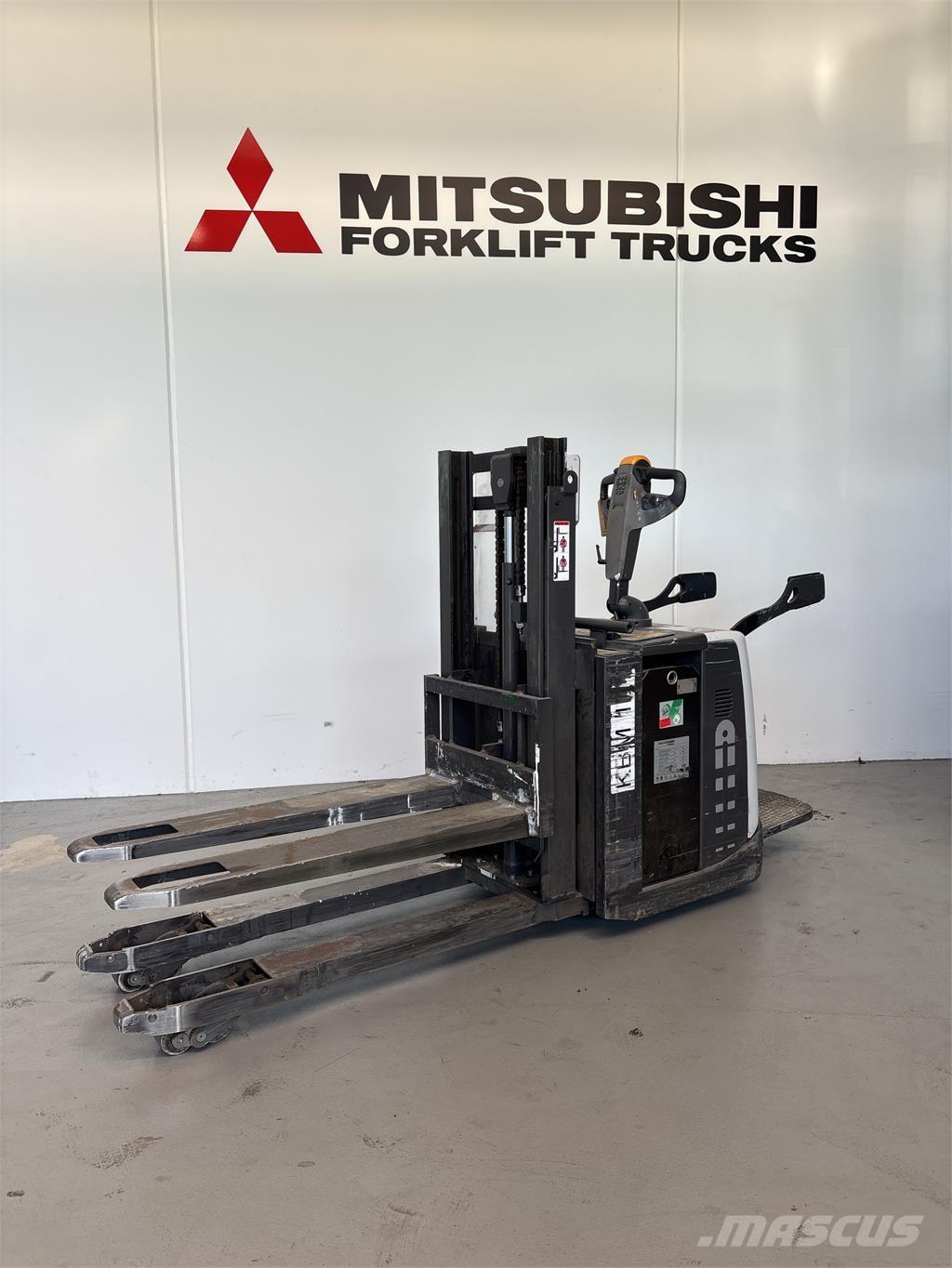 UniCarriers PDP200 Akülü depo ekipmanları