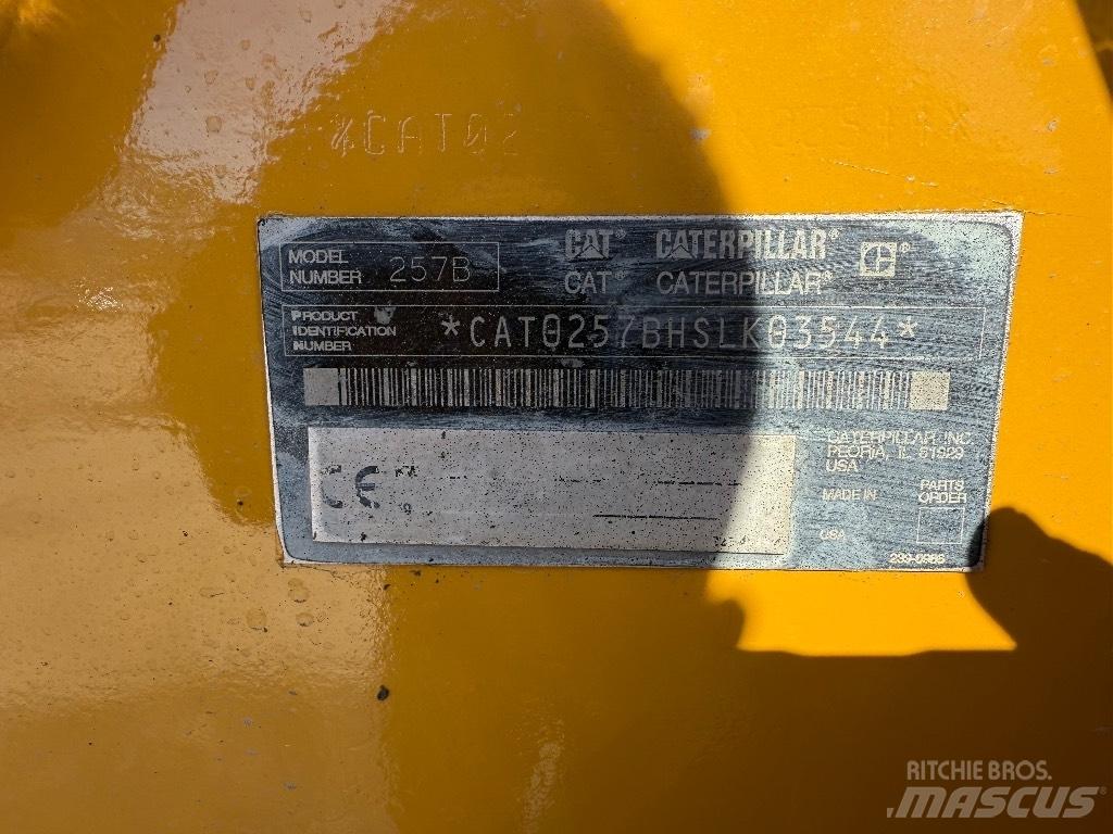 CAT 257 B Paletli yükleyiciler