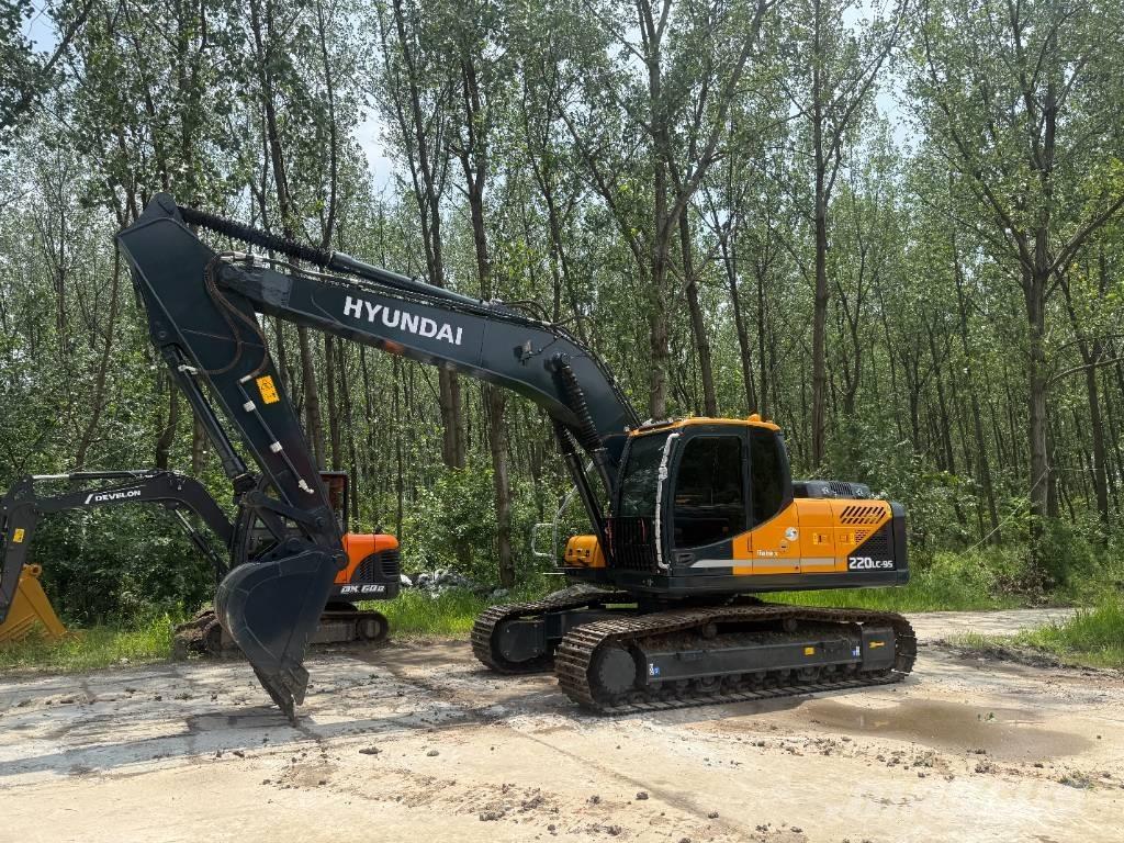Hyundai R220LC-9S Paletli ekskavatörler