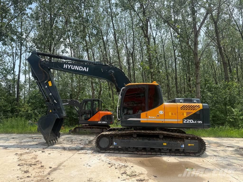 Hyundai R220LC-9S Paletli ekskavatörler