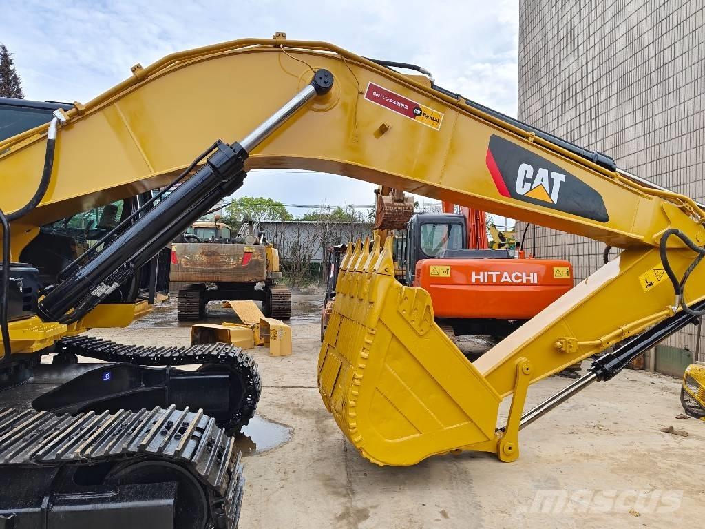 CAT 330 D2L Paletli ekskavatörler