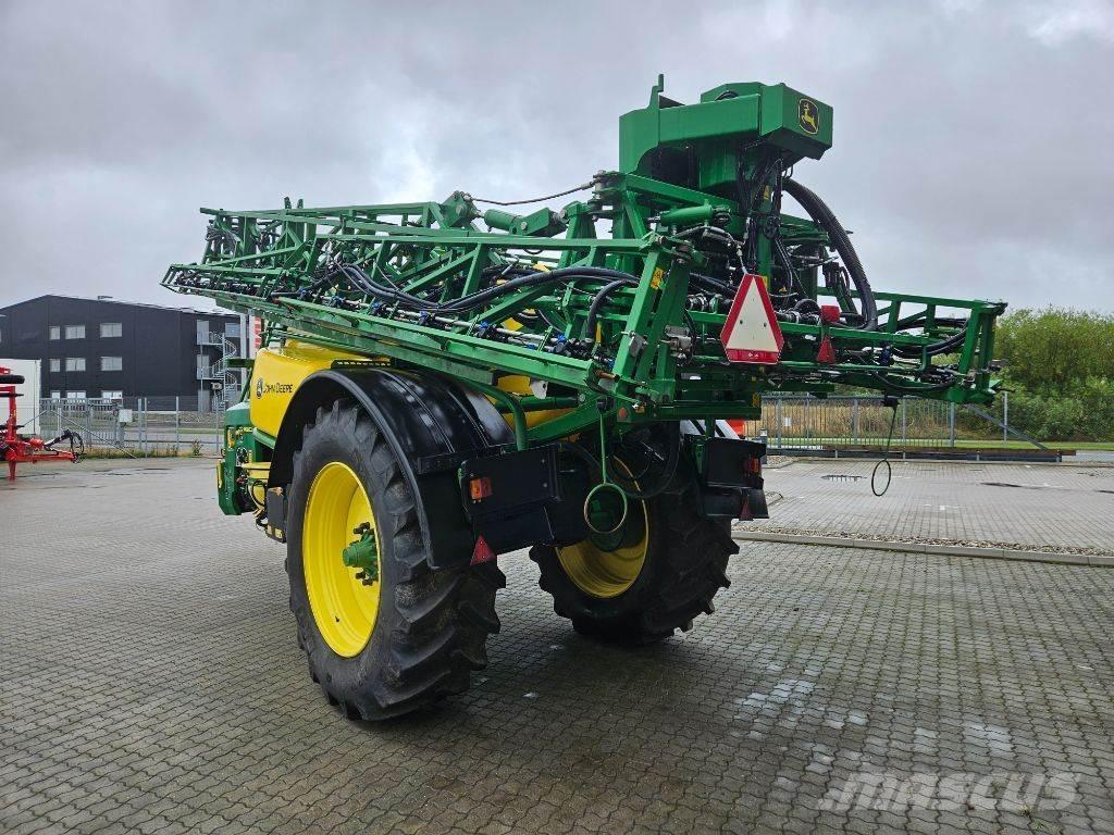 John Deere M692i Çekilir pülverizatörler