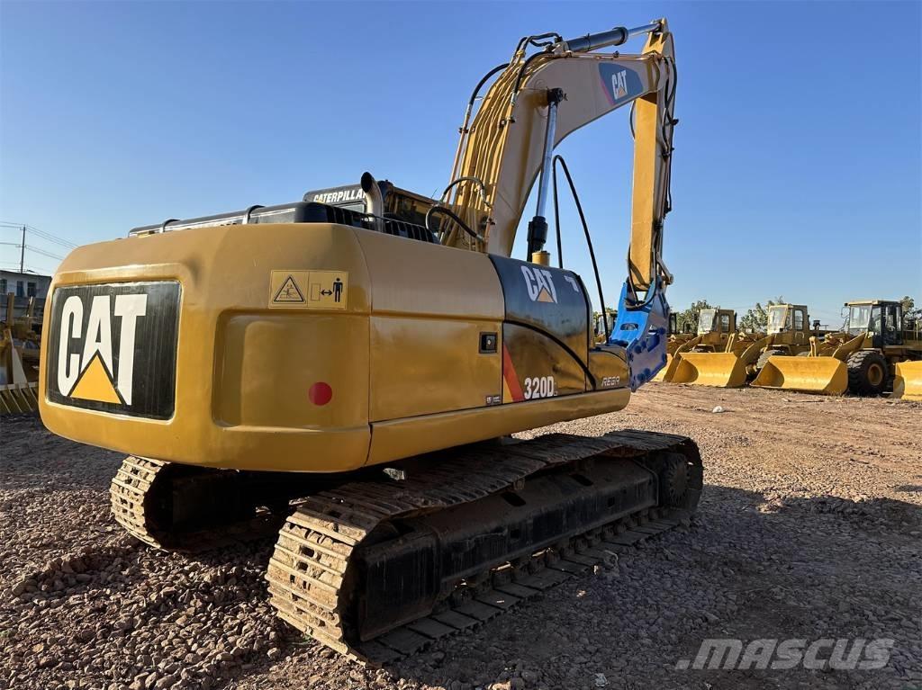CAT 320 D L Paletli ekskavatörler