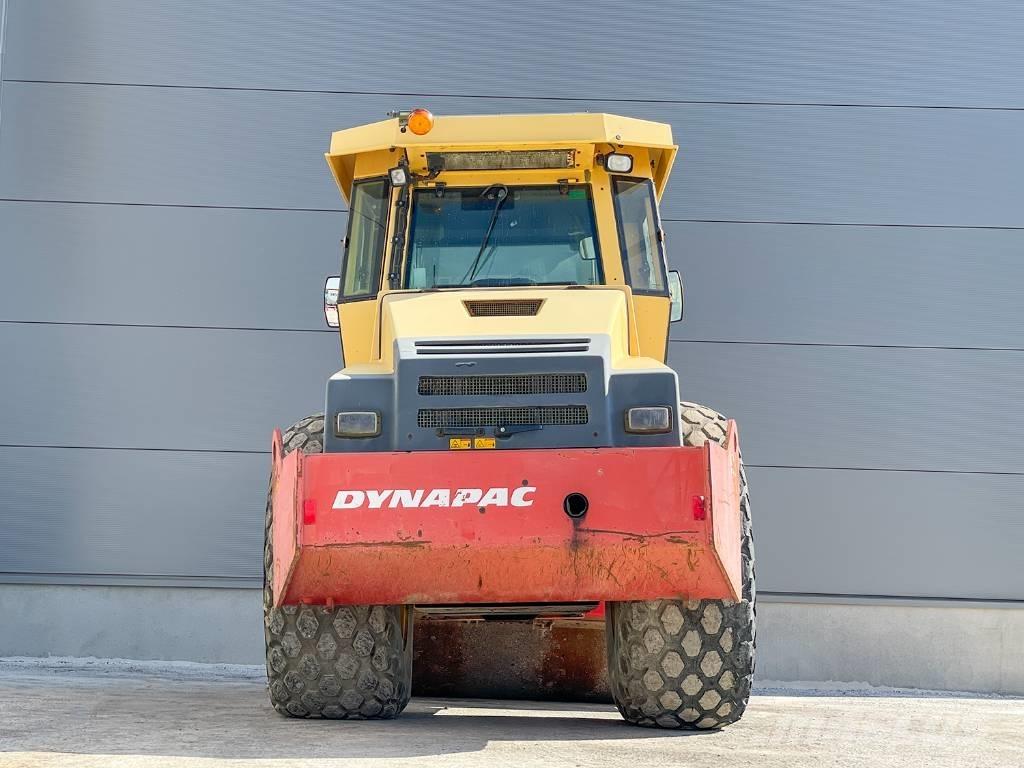 Dynapac CA302D Tek tamburlu silindirler