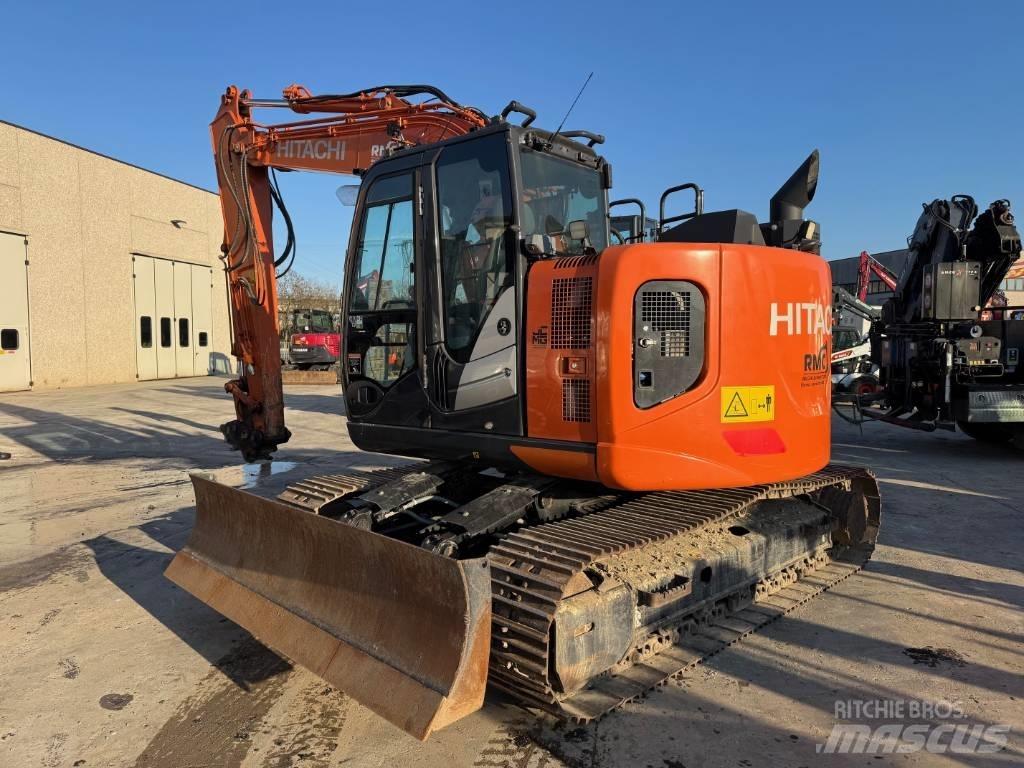 Hitachi ZX 135 US-6 Paletli ekskavatörler