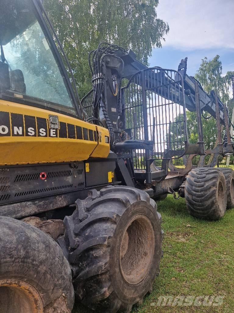 Ponsse Buffalo Tomruk yükleyici traktörler