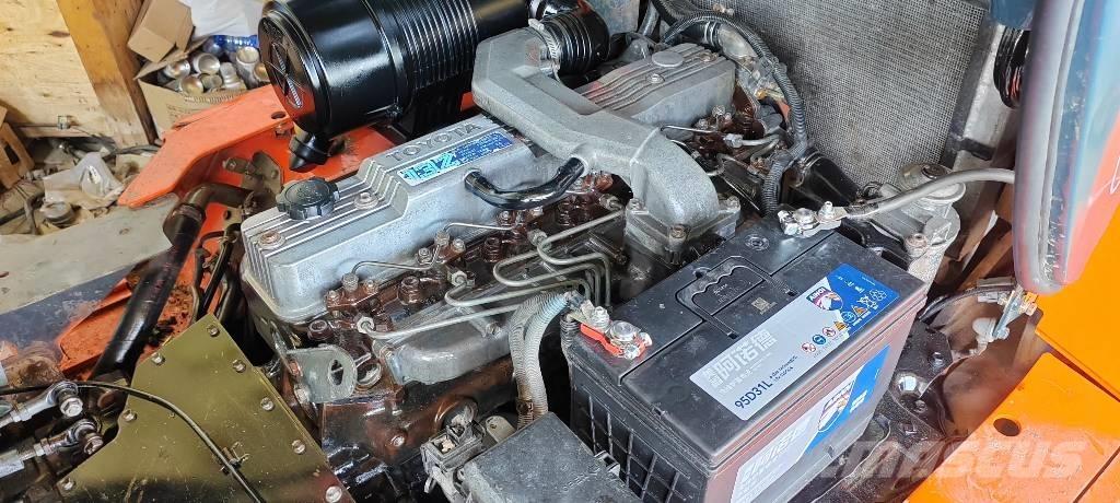 Toyota FD 50 Paletli ekskavatörler