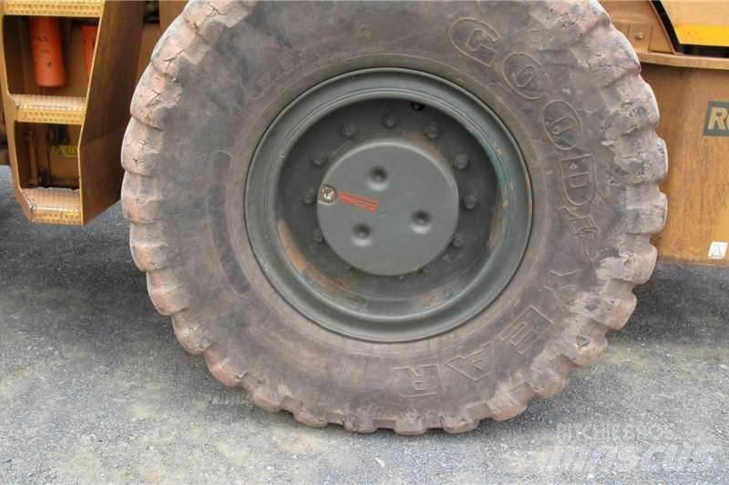 CAT CS76XT Kombine silindirler