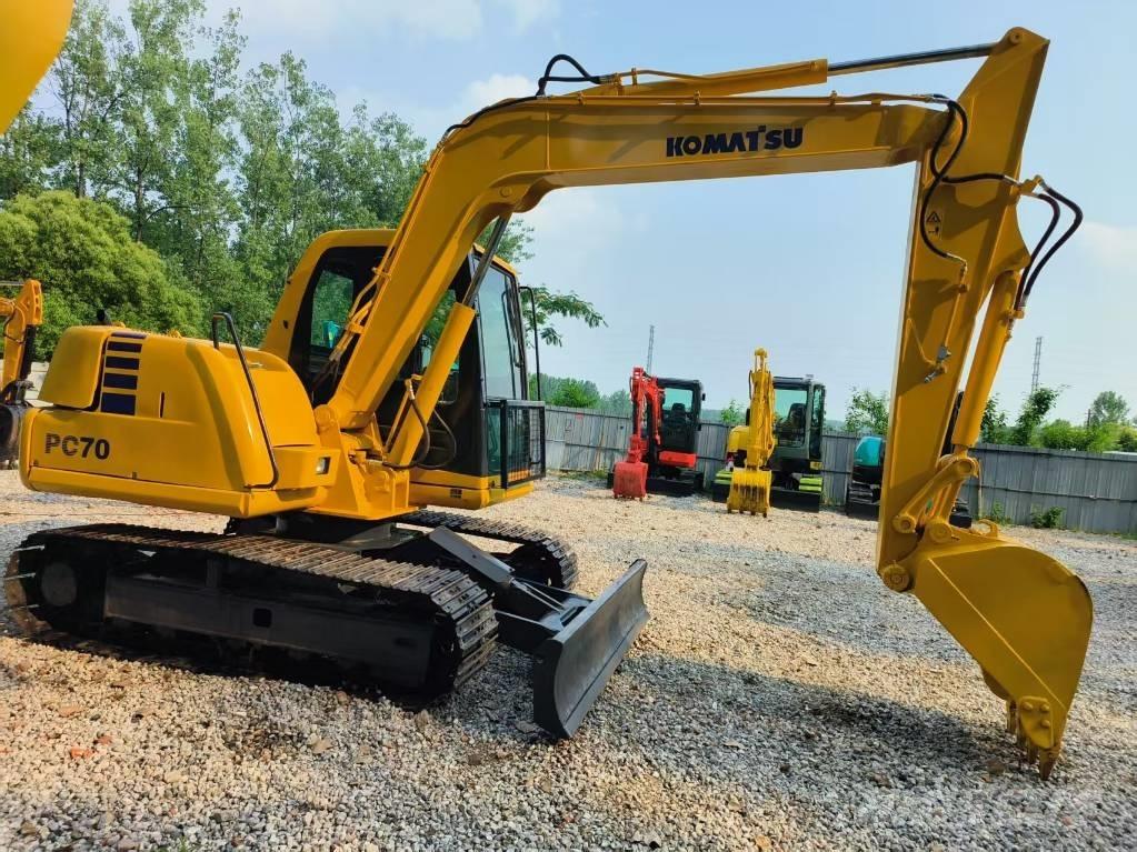 Komatsu PC 70-7 Paletli ekskavatörler