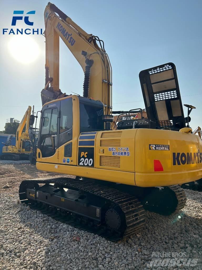 Komatsu PC 200-8 Paletli ekskavatörler