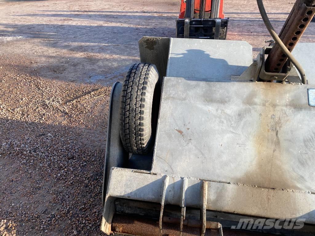 Fjärås 600/1350 Tuzlama araçları