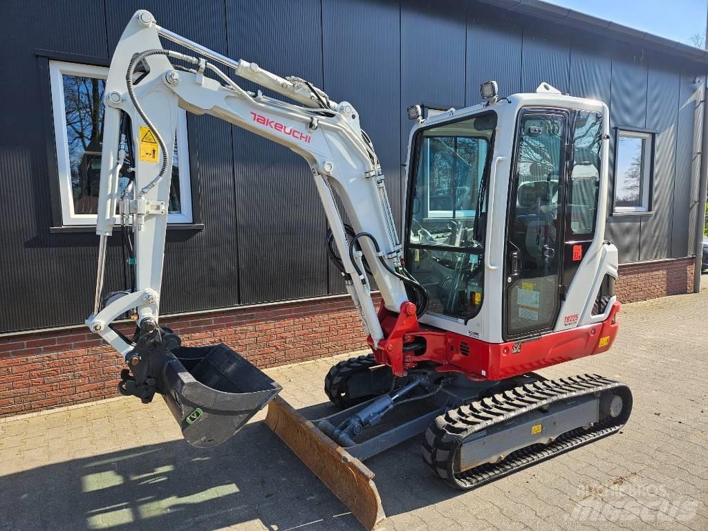 Takeuchi TB 225 Mini ekskavatörler, 7 tona dek
