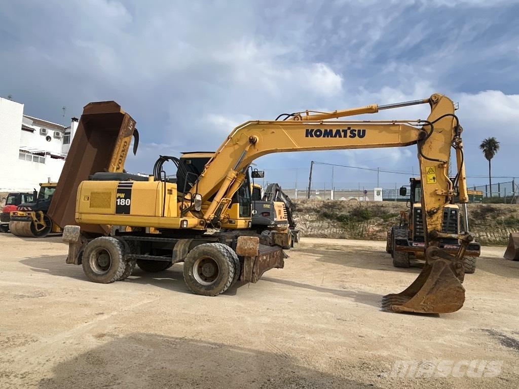 Komatsu PW 180 Lastik tekerli ekskavatörler