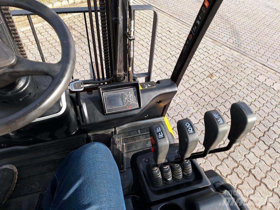 Hyundai 25 BH-9 Diger