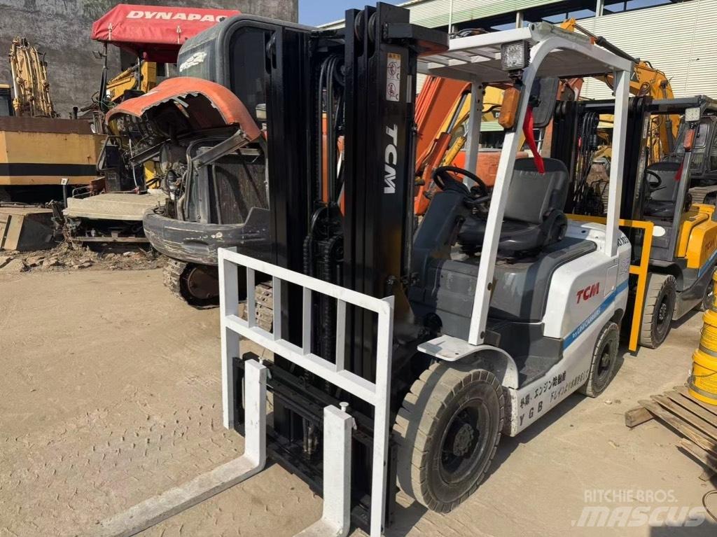 TCM FD 25 Dizel forkliftler
