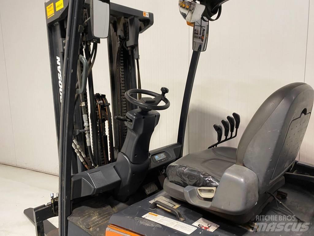 Doosan B35X-7 Elektrikli forkliftler