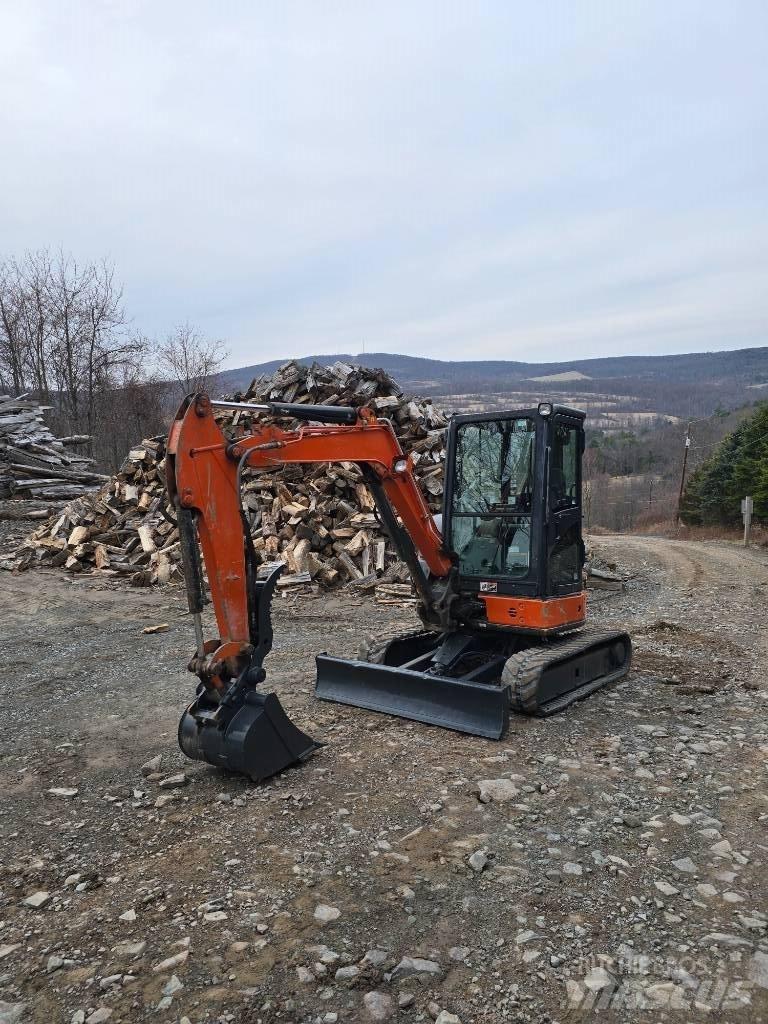 Hitachi ZX35 Mini ekskavatörler, 7 tona dek