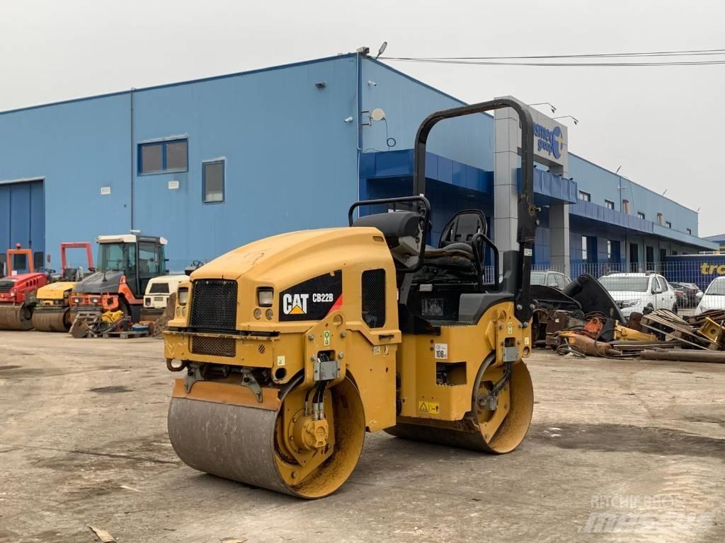 CAT CB 22B Çift tamburlu silindirler
