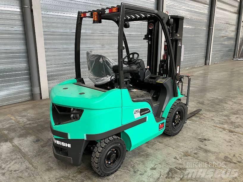 Mitsubishi FD25N3 LPG'li forkliftler
