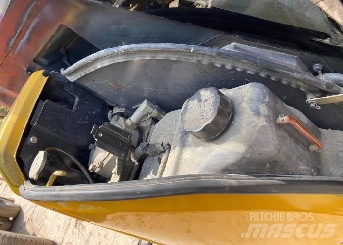 Komatsu PC30 Paletli ekskavatörler
