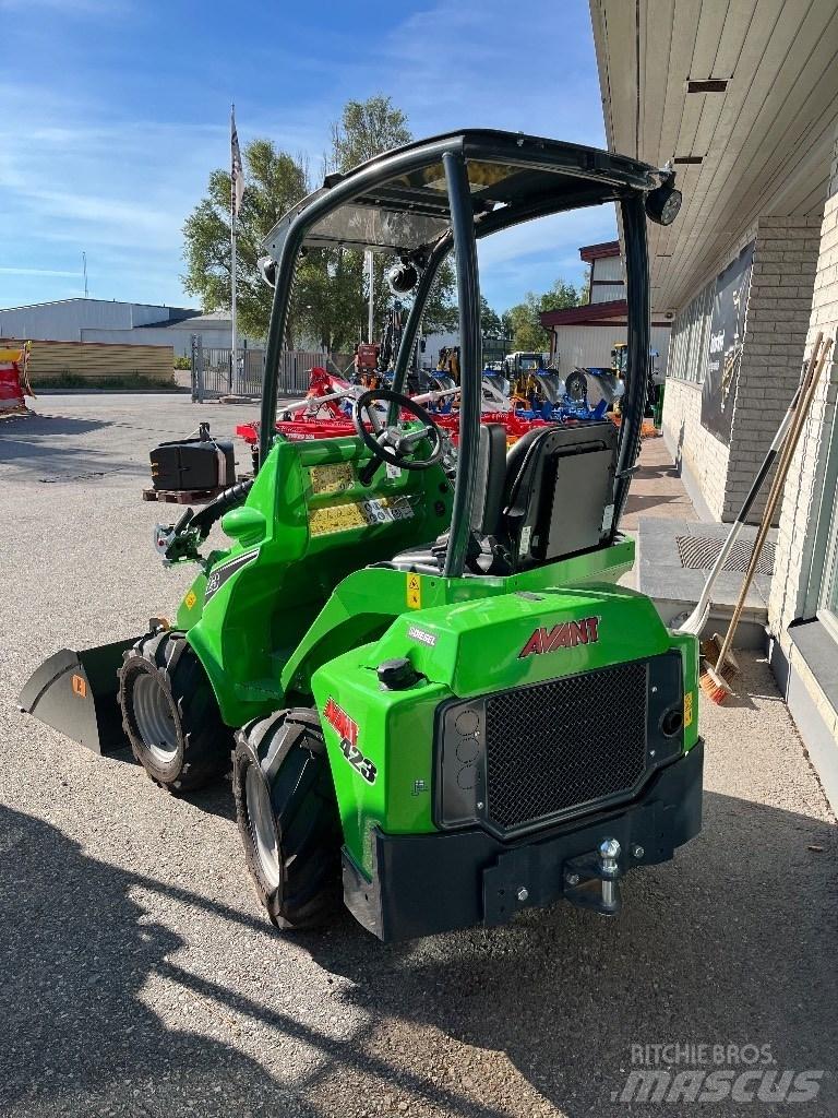 Avant 423 Skid steer loderler