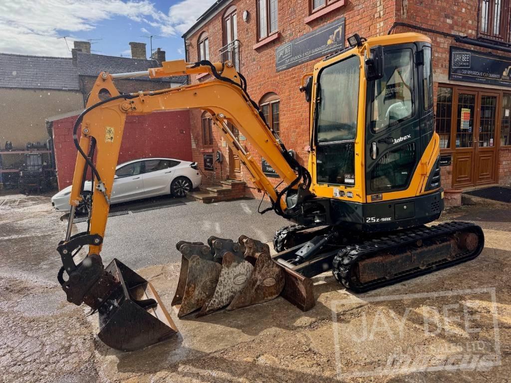 Hyundai R25Z-9 AK Mini ekskavatörler, 7 tona dek