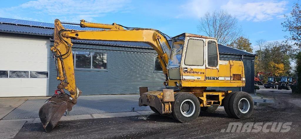 Liebherr A902 Lastik tekerli ekskavatörler