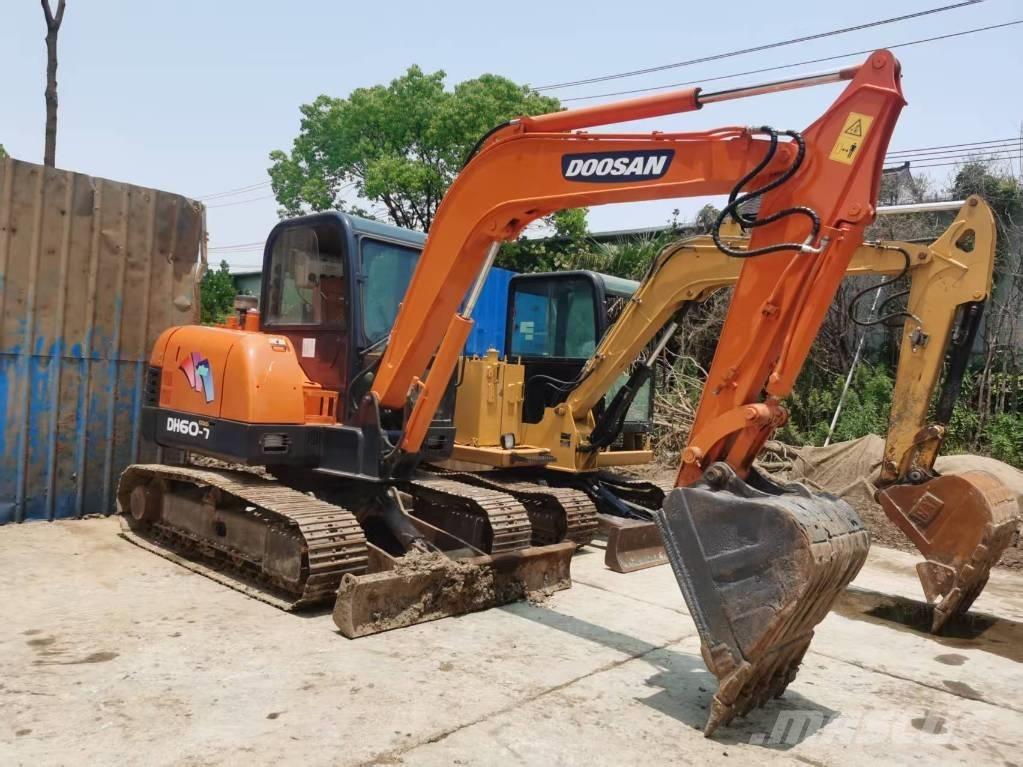 Doosan DH 60-7 Mini ekskavatörler, 7 tona dek