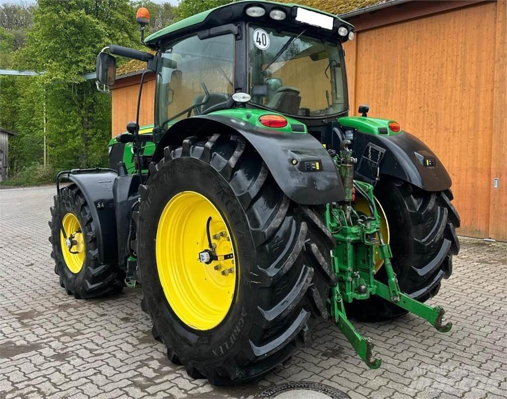 John Deere 6210R Traktörler