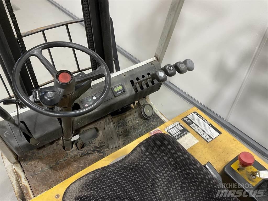 Komatsu FB20M-2E Elektrikli forkliftler