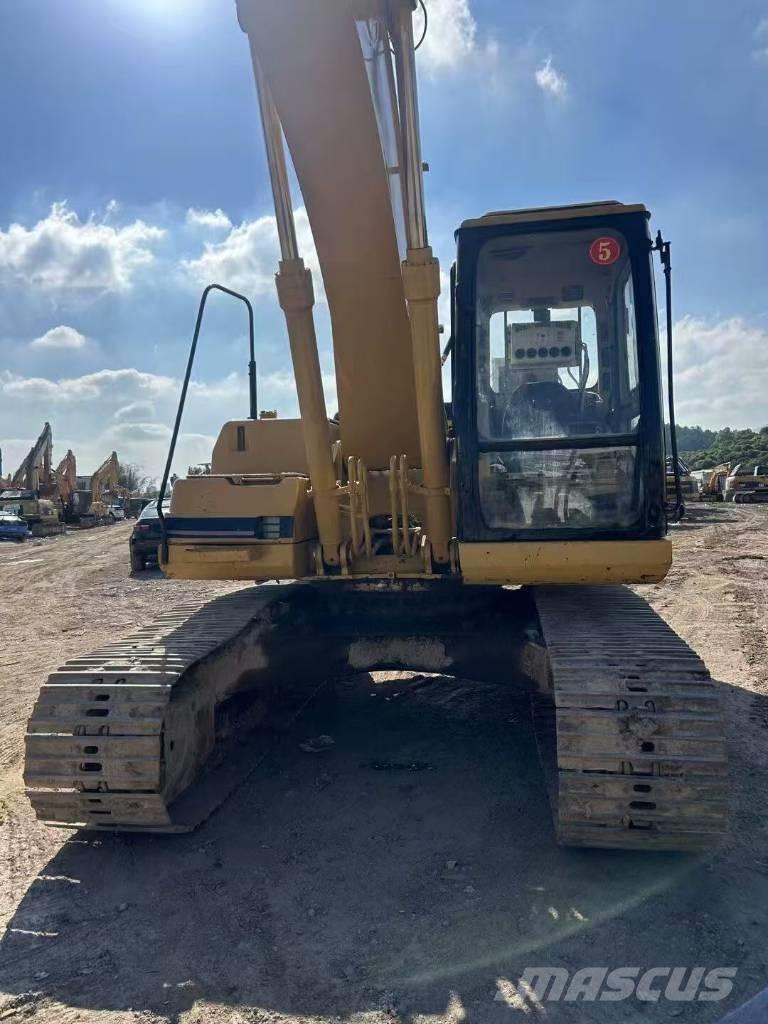 CAT 320 B L Paletli ekskavatörler