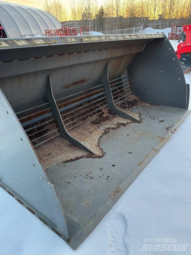 Snowek S2500 Kum ve tuz serpiciler