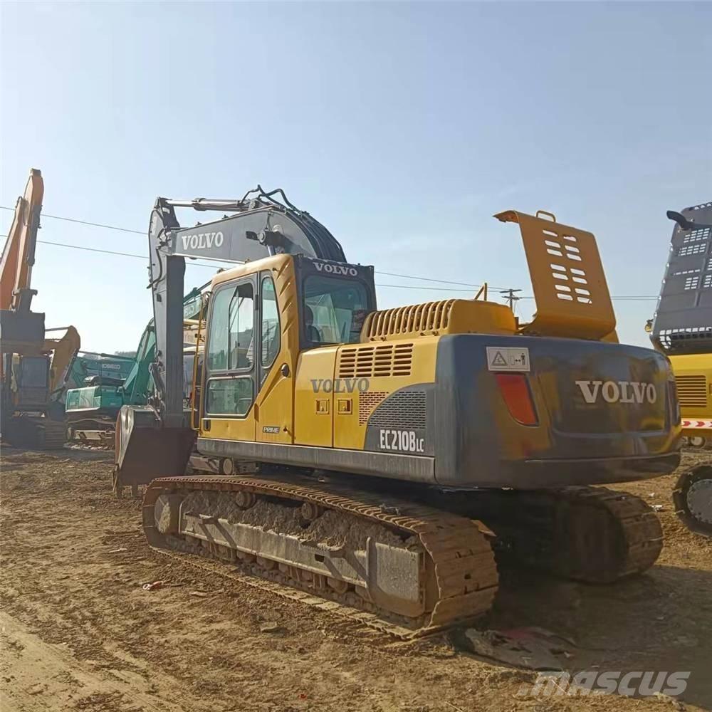 Volvo EC210B Paletli ekskavatörler