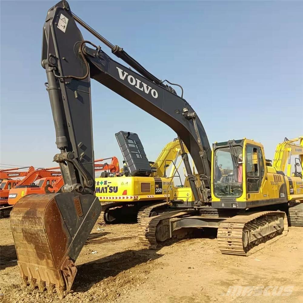 Volvo EC210B Paletli ekskavatörler