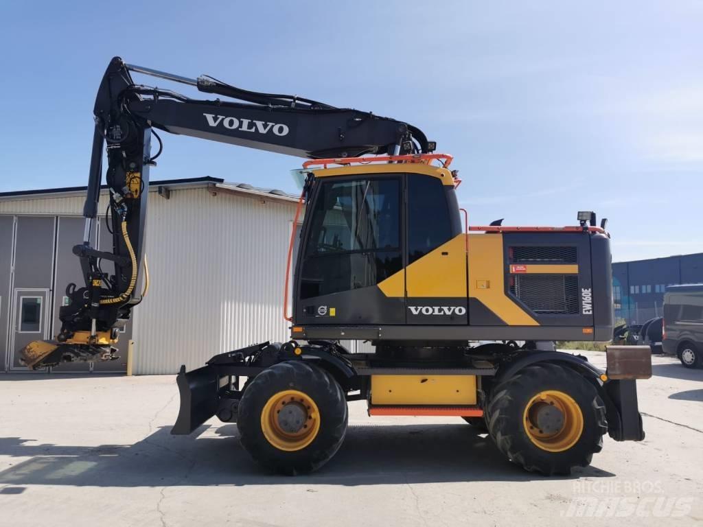 Volvo EW160E Lastik tekerli ekskavatörler
