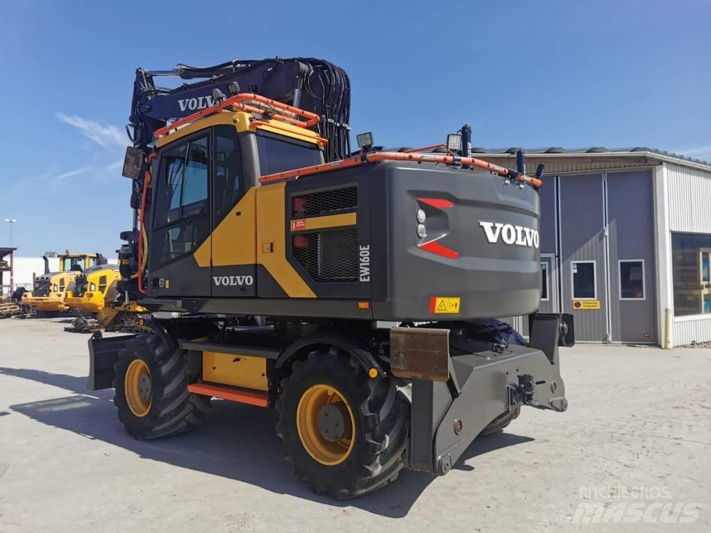 Volvo EW160E Lastik tekerli ekskavatörler
