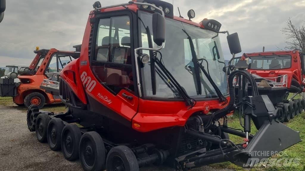  PistenBully  600 Kar düzleyiciler