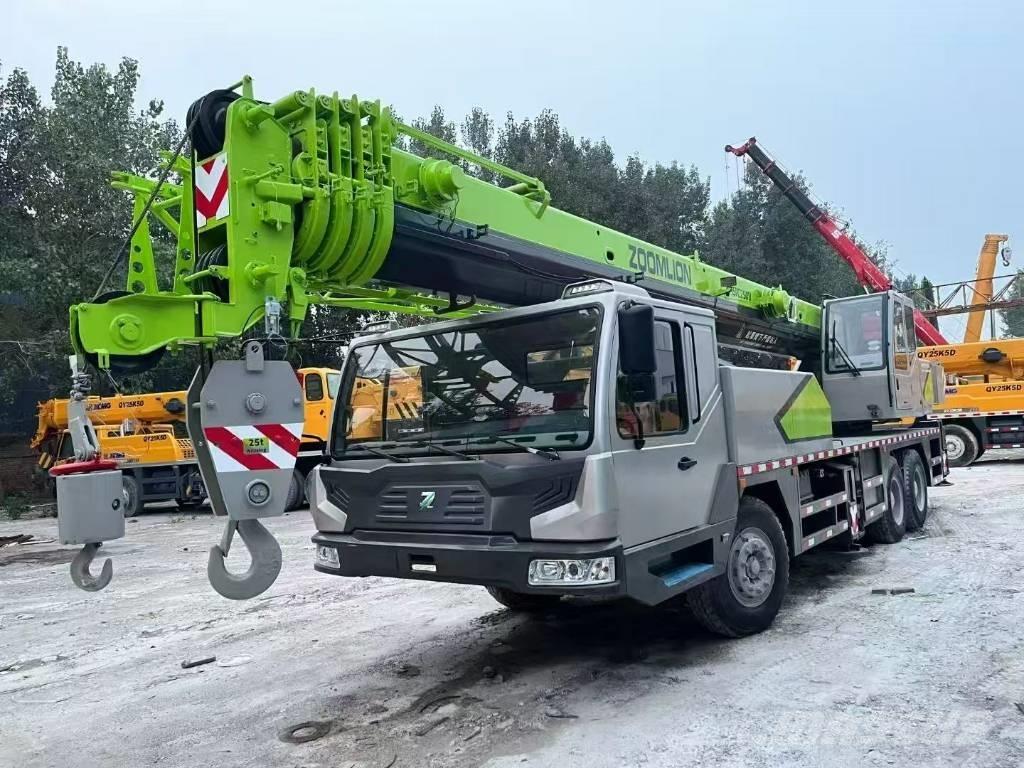 Zoomlion ZTC 250 A Yol-Arazi Tipi Vinçler (AT)