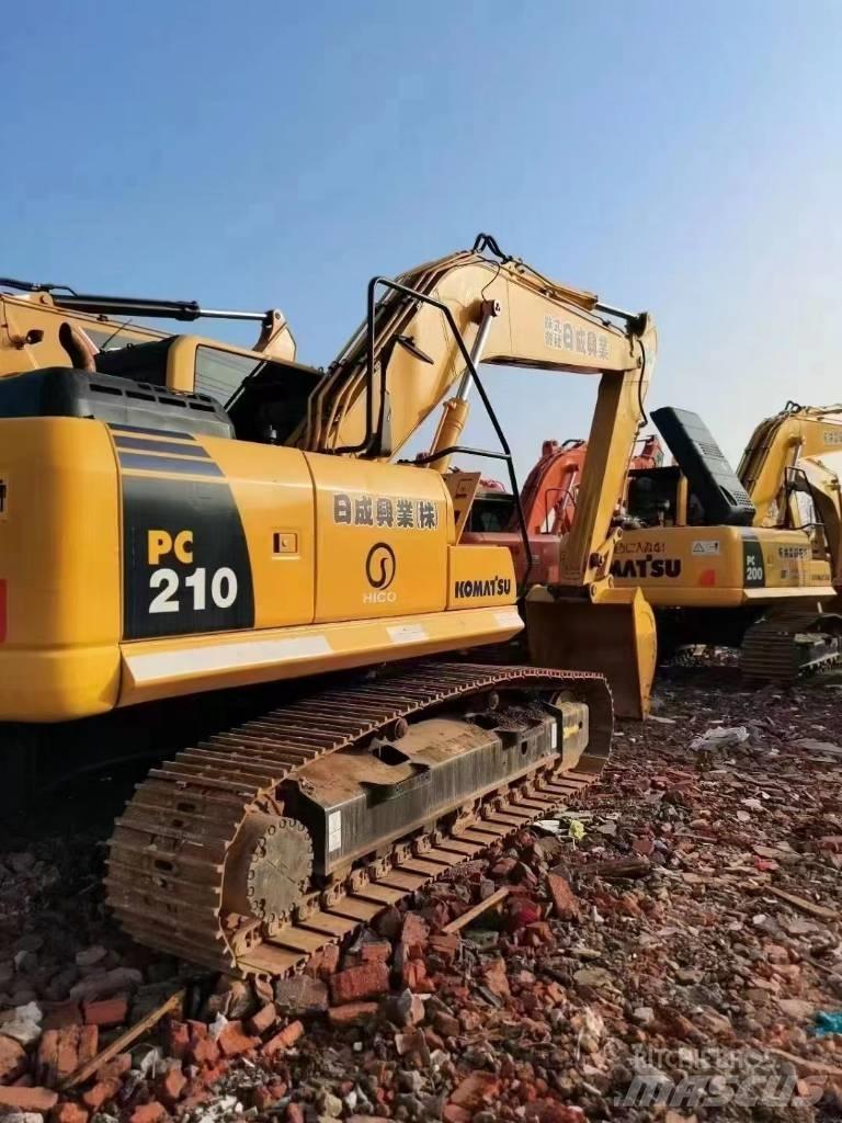 Komatsu PC 210 Paletli ekskavatörler