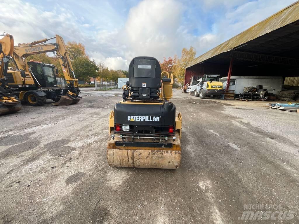 CAT CB 224E Çift tamburlu silindirler