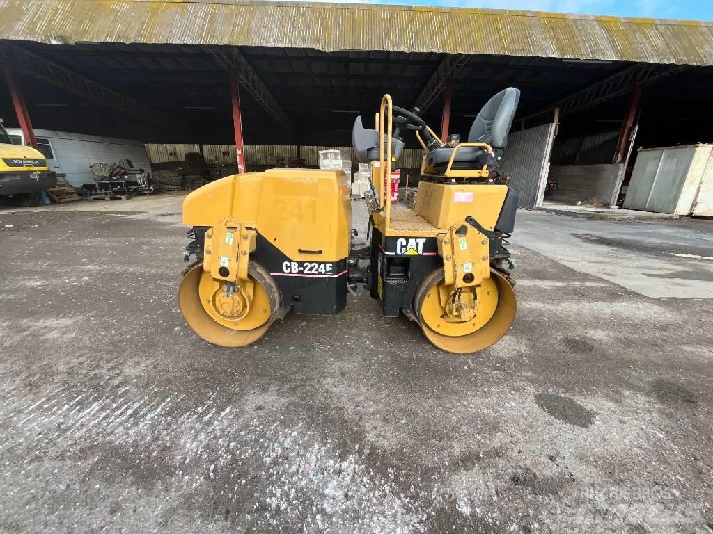 CAT CB 224E Çift tamburlu silindirler