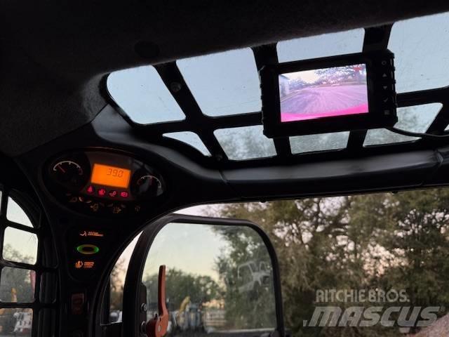 Bobcat T 740 Skid steer loderler