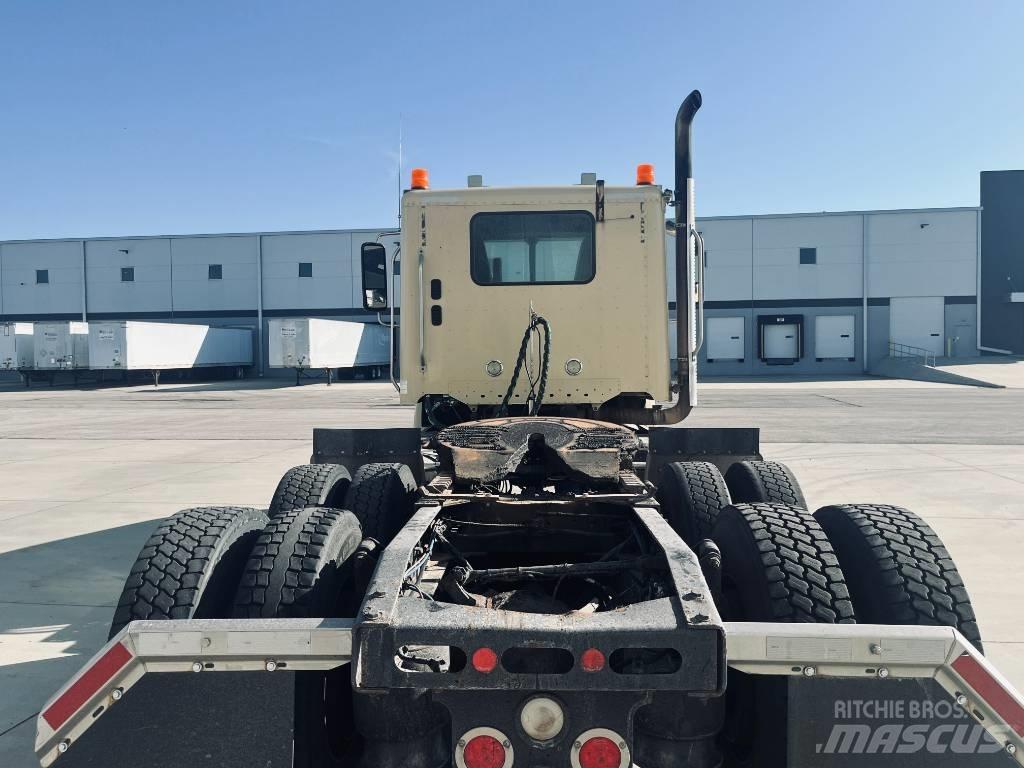 Freightliner 122 SD Çekiciler