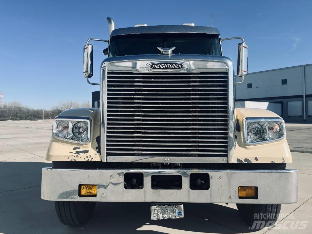 Freightliner 122 SD Çekiciler