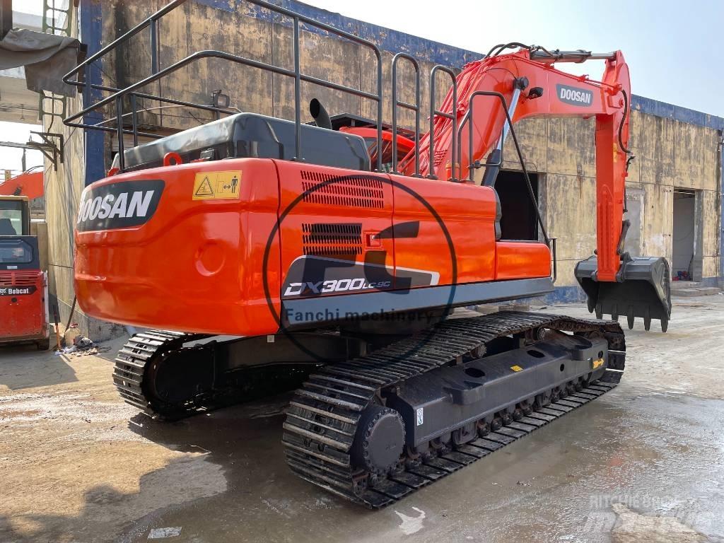 Doosan DX300 Paletli ekskavatörler